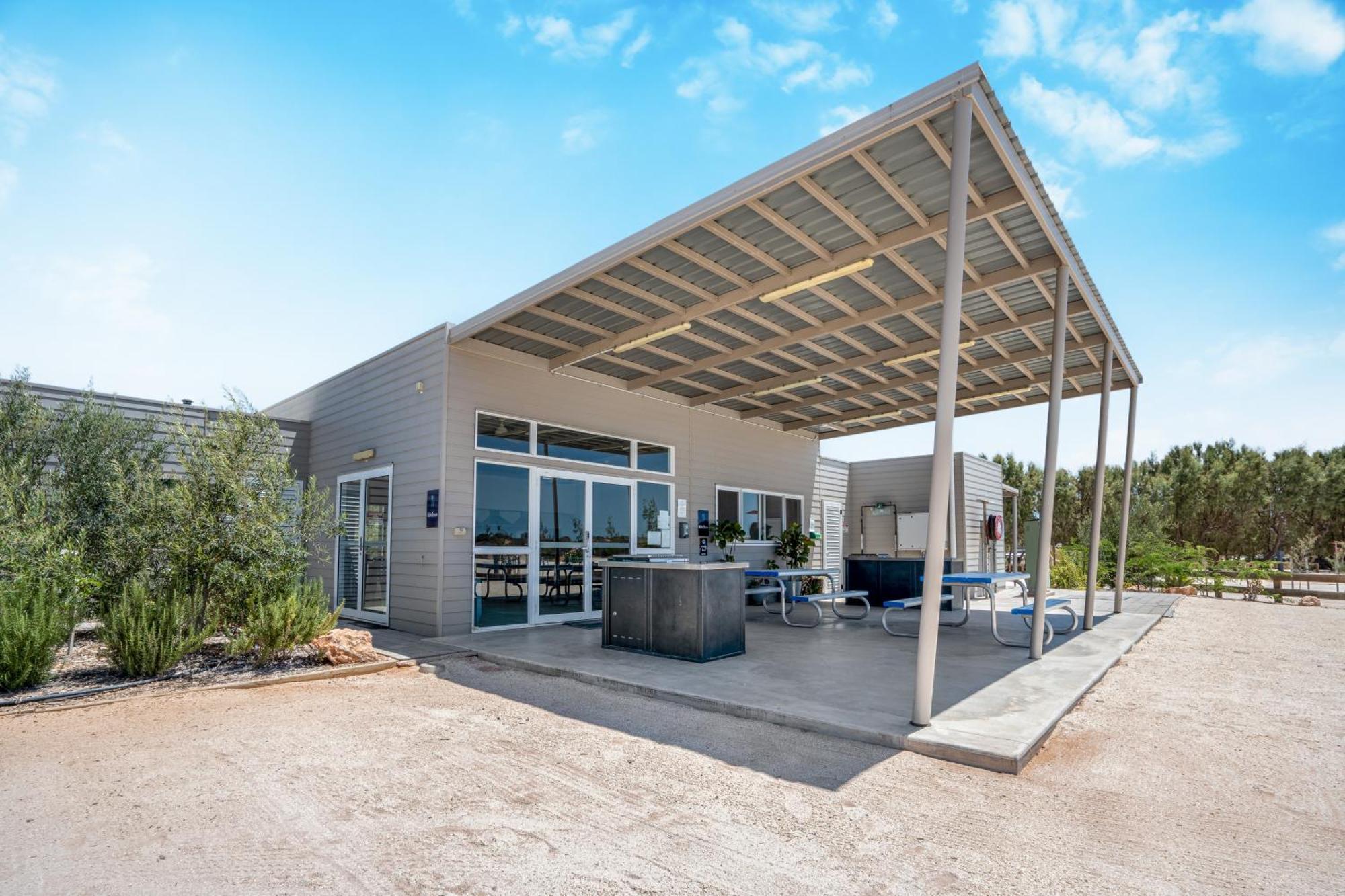 Tasman Holiday Parks - Denham Seaside Exterior foto